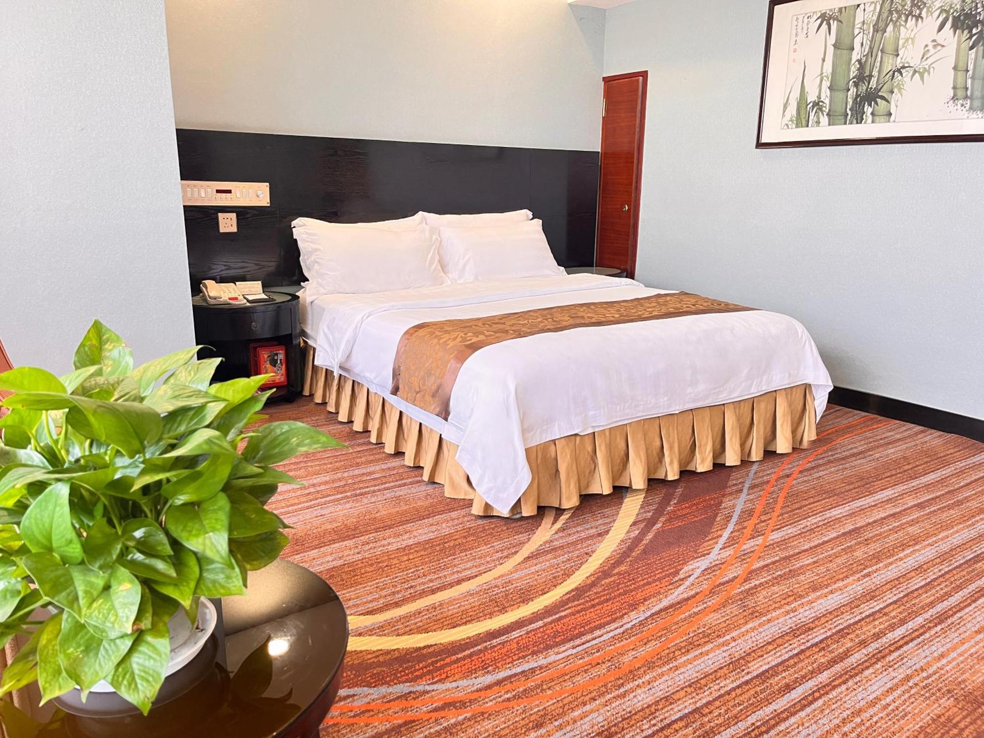 Skyline Plaza Hotel Guangzhou Dış mekan fotoğraf